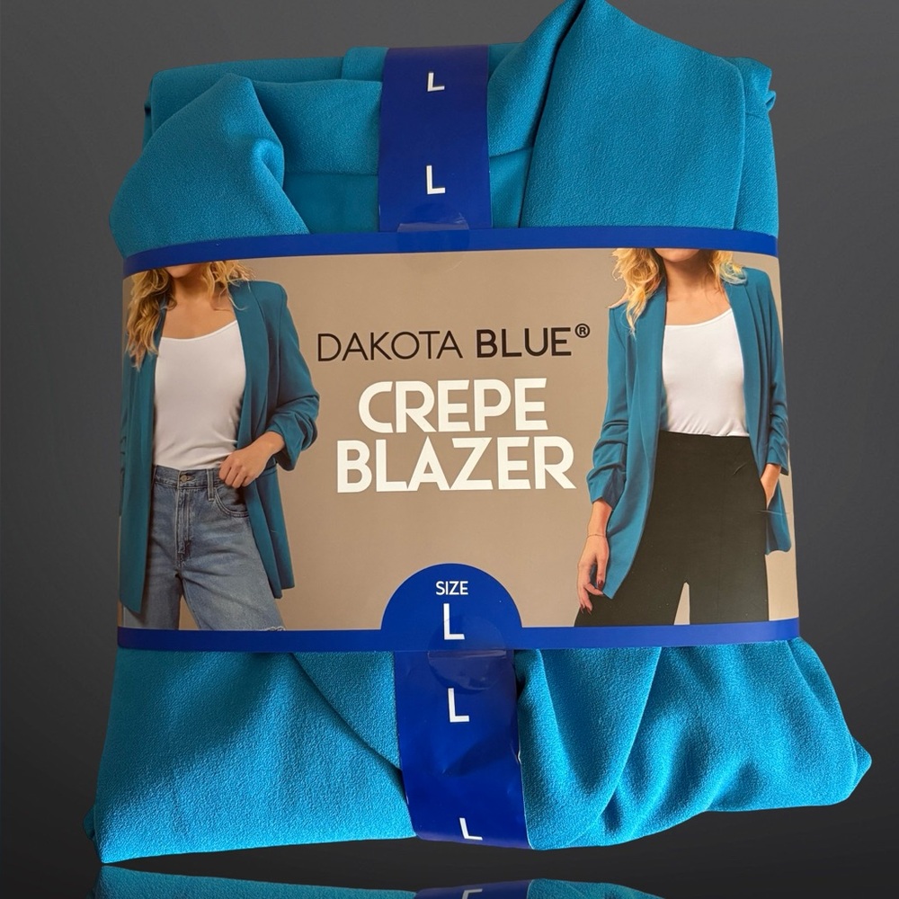Dakota Blue Crepe Blazer Size Large
